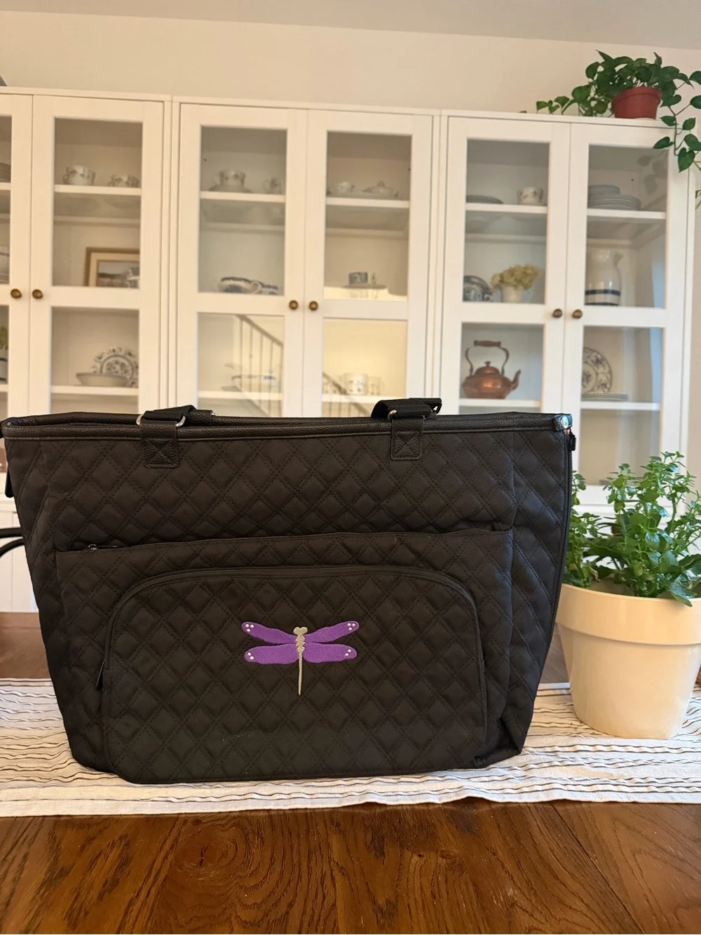 N/A chic black